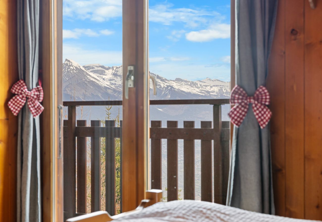 Chalet in Haute-Nendaz - Pomme de Pin - authentique et spacieux