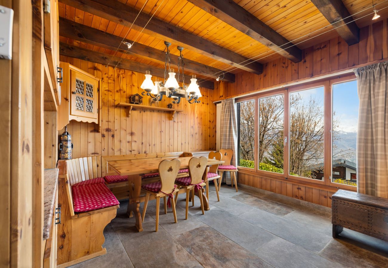 Chalet in Haute-Nendaz - Pomme de Pin - authentique et spacieux