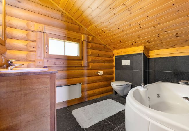 Chalet in Haute-Nendaz - AlpenRose - 8 pers - près des pistes Chalet in Haute-Nendaz - AlpenRose - 8 pers - près des pistes