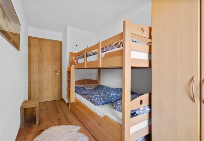 Apartment in Haute-Nendaz - Les Platanes E4 - 5 pers - centre station Apartment in Haute-Nendaz - Les Platanes E4 - 5 pers - centre station