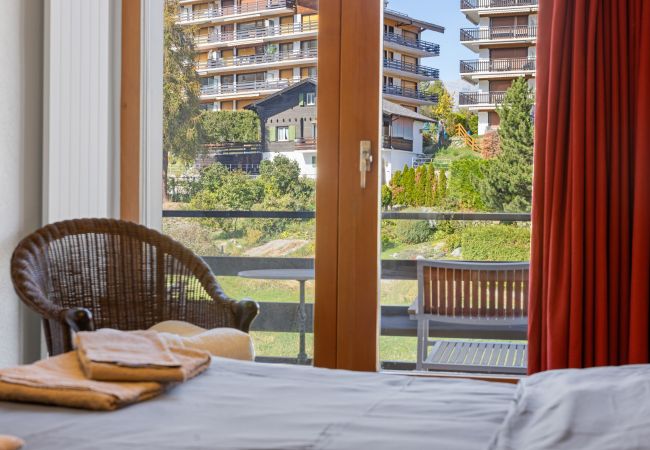 Apartment in Haute-Nendaz - Les Platanes E4 - 5 pers - centre station Apartment in Haute-Nendaz - Les Platanes E4 - 5 pers - centre station