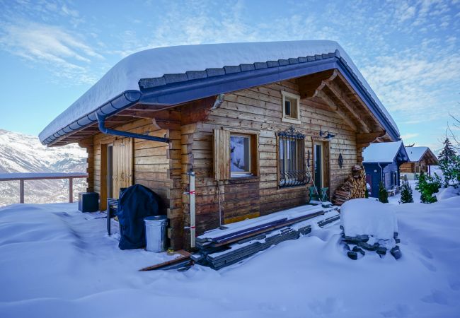 Beautifully renovated chalet in a quiet area of Haute-Nendaz