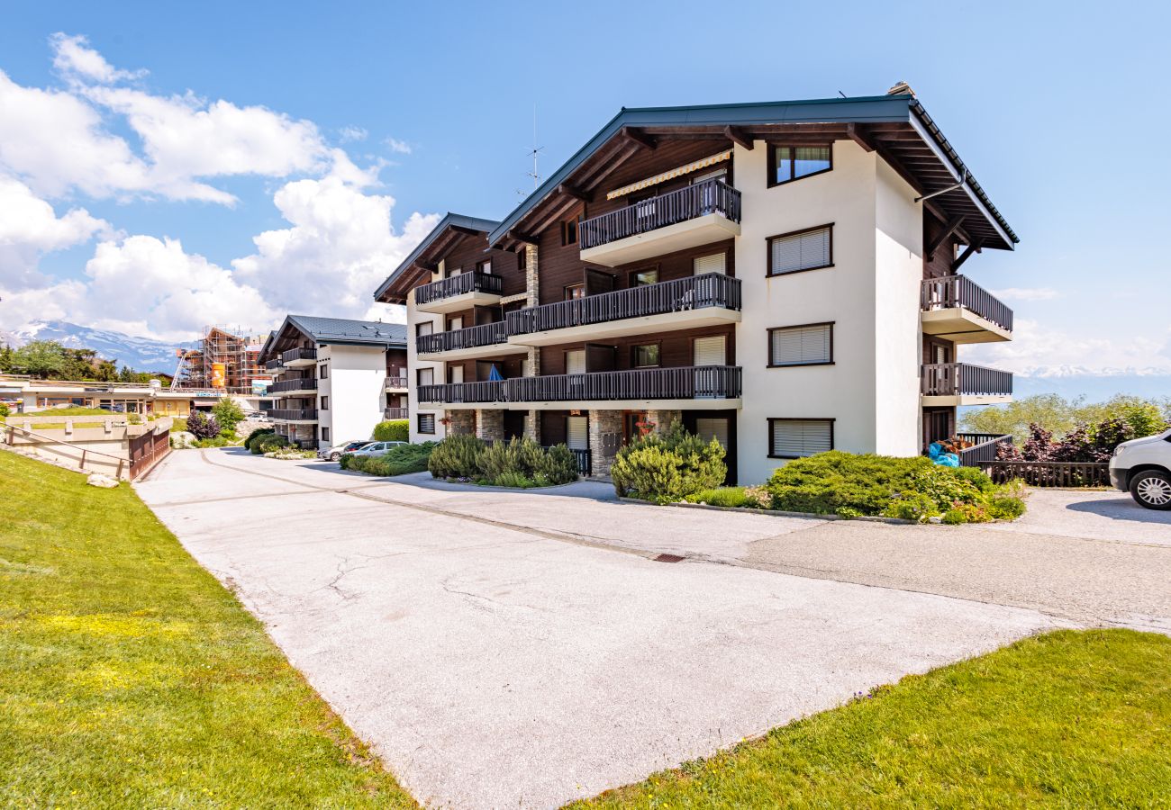 Apartment in Haute-Nendaz - Arnica 1 - 6 pers - piscine