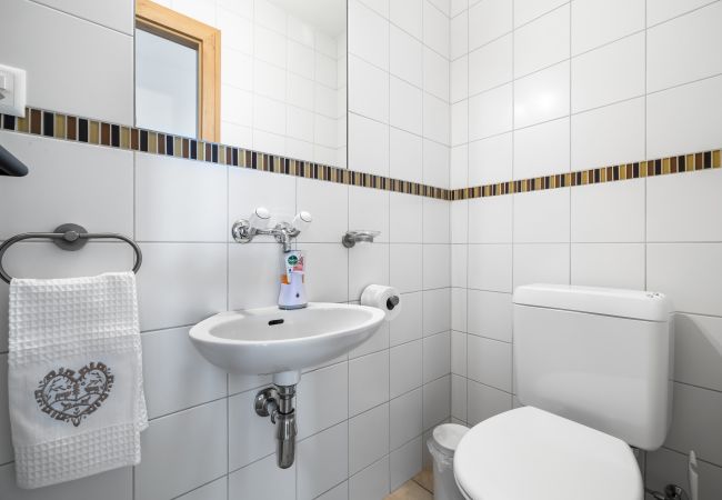 Apartment in Haute-Nendaz - Christiania I A8 - 6 pers - ski in&out Apartment in Haute-Nendaz - Christiania I A8 - 6 pers - ski in&out