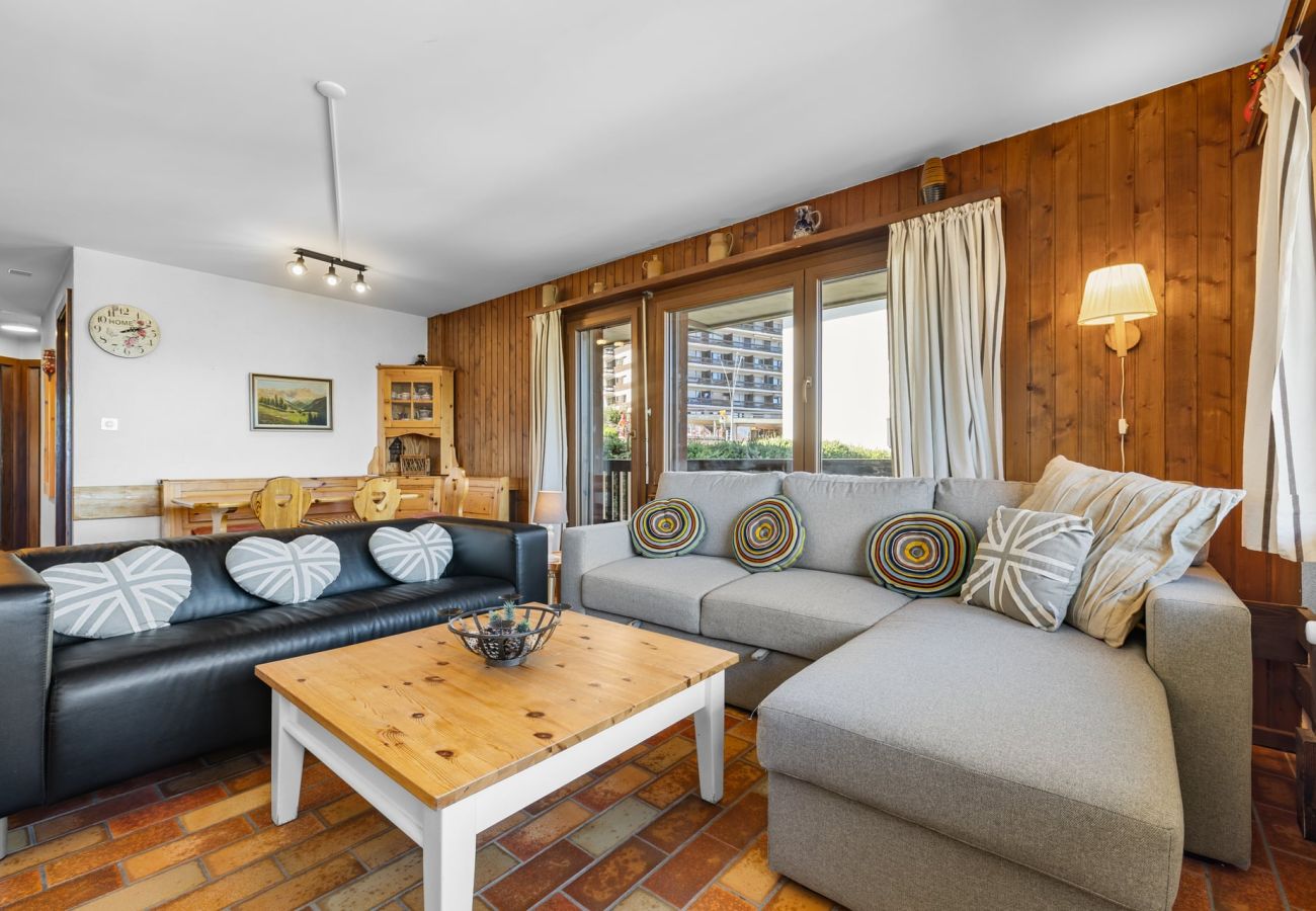 Apartment in Haute-Nendaz - Arnica 14 - 6 pers - piscine