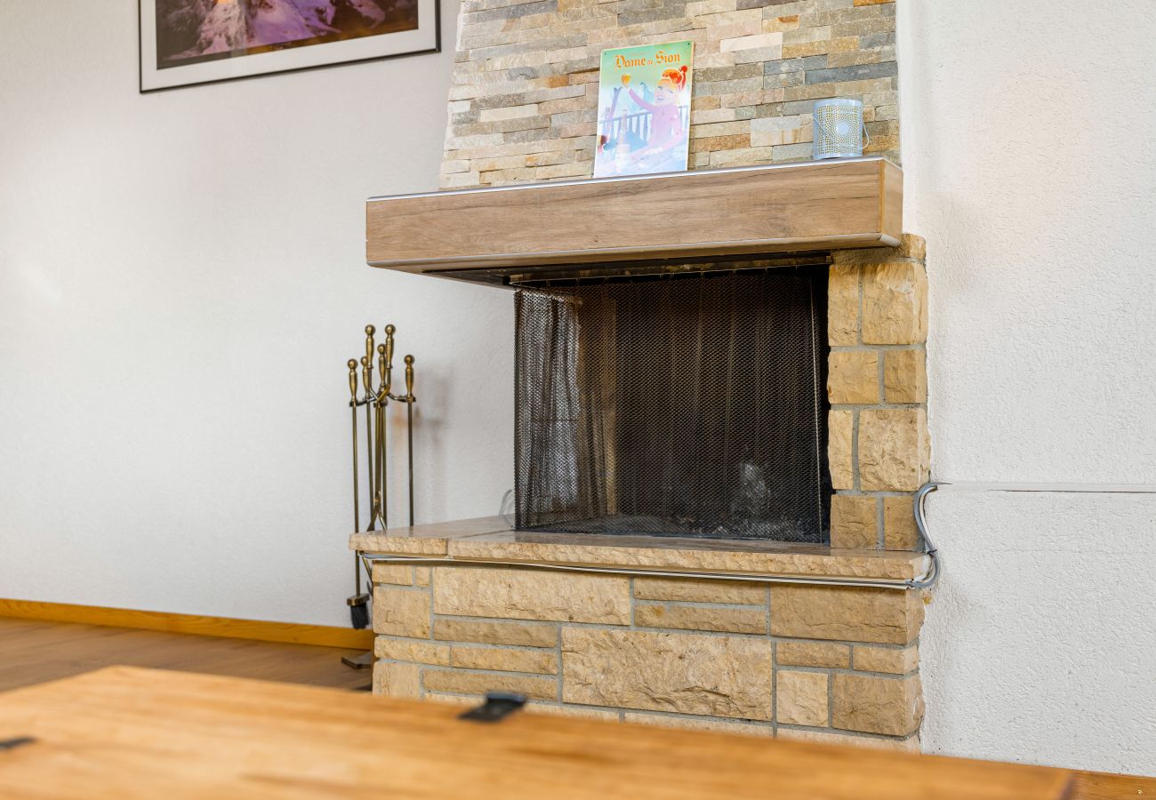 Apartment in Haute-Nendaz - Les Hauts-de-Nendaz A C5 - 5 pers - ski In&Out