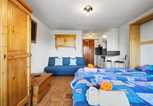 Apartment in Haute-Nendaz - Arnica 2 - 2 pers - piscine Apartment in Haute-Nendaz - Arnica 2 - 2 pers - piscine