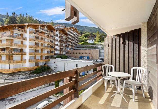 Apartment in Haute-Nendaz - Les Hauts-de-Nendaz B L7 - 4 pers - ski In/Out Apartment in Haute-Nendaz - Les Hauts-de-Nendaz B L7 - 4 pers - ski In/Out