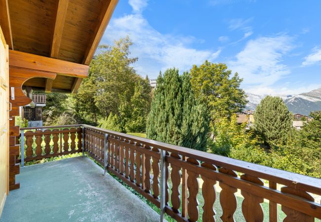 Chalet in Haute-Nendaz - Stugan - 6 pers - centre station Chalet in Haute-Nendaz - Stugan - 6 pers - centre station