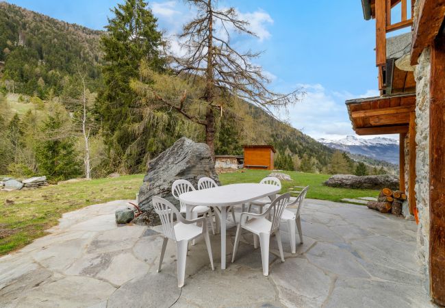 Apartment in Haute-Nendaz - Chalet La Verne - appartement du Bas Apartment in Haute-Nendaz - Chalet La Verne - appartement du Bas