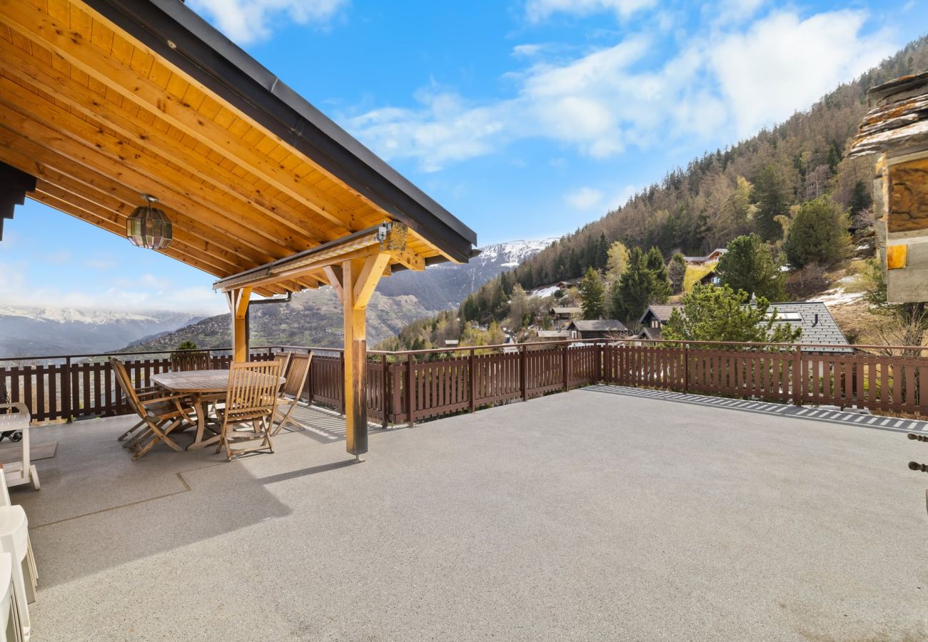 Chalet in Haute-Nendaz - Pomme de Pin - authentique et spacieux