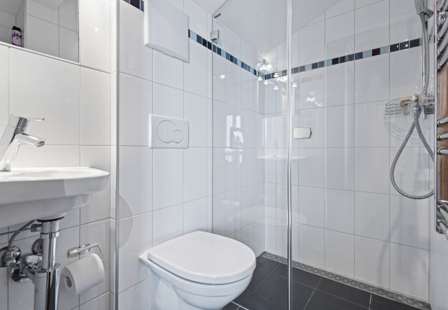 Chalet à Haute-Nendaz - Karuda - 12 pers - jacuzzi et sauna Chalet à Haute-Nendaz - Karuda - 12 pers - jacuzzi et sauna